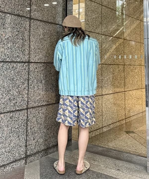 Ryohei Takataさんの「BEAMS WOMEN｜マルチ ストライプ オープンカラーシャツ【ワイドフィット】」を使ったコーディネート