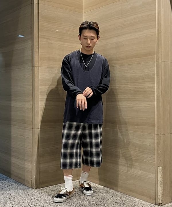 照田 拓史さんの「BEAMS WOMEN｜ピンホール ロングスリーブ Tシャツ」を使ったコーディネート