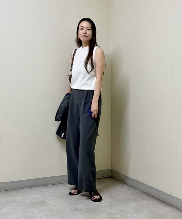 関 桂子さんの「BEAMS WOMEN｜AK+1 / シアー 4ボタン ダブル ジャケット」を使ったコーディネート