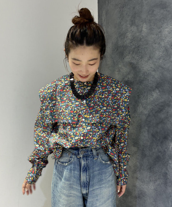 モモさんの「BEAMS WOMEN｜リバティ ビッグ カラー スモック」を使ったコーディネート