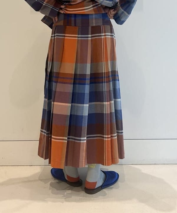 清水 彩乃さんの「BEAMS WOMEN｜８粒 パール クリップ」を使ったコーディネート