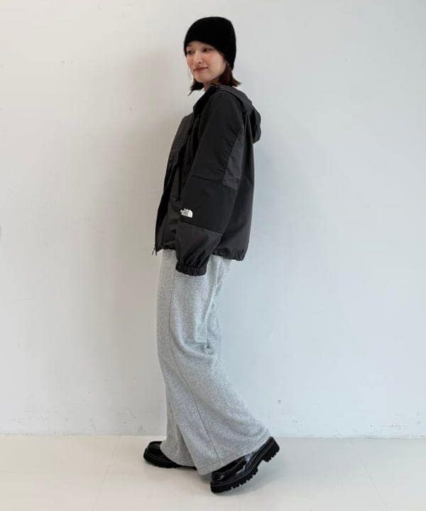 松本 佳菜子さんの「BEAMS WOMEN｜タンクトップ レイヤード リブ カーディガン」を使ったコーディネート