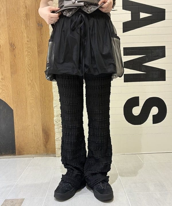江口 息吹さんの「BEAMS WOMEN｜ポケット ワイド ベルト」を使ったコーディネート