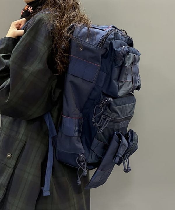 りかちょび/岸本梨佳さんの「【別注】BRIEFING / MOBILE POUCH」を使ったコーディネート