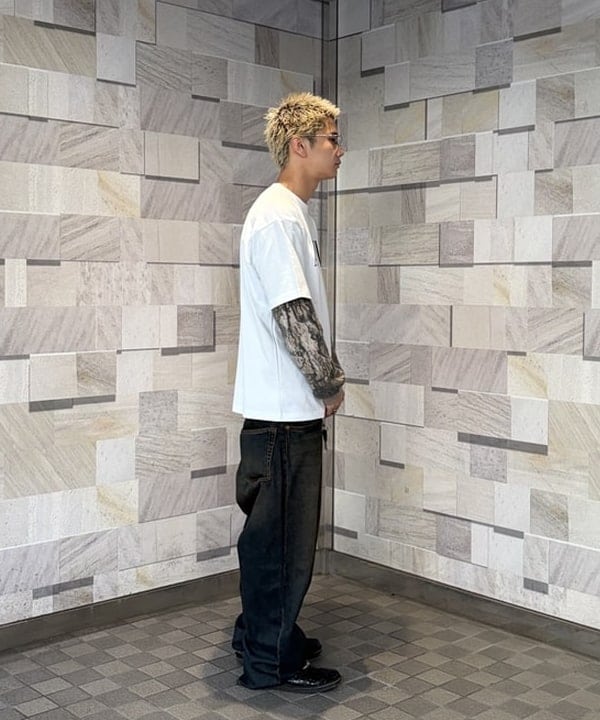 菅波 海斗さんの「BEAMS｜【別注】Champion / Music T-Shirt｜サステナブル｜製品洗い加工」を使ったコーディネート