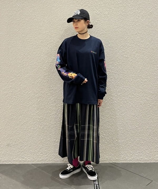りかちょび/岸本梨佳さんの「ボーイ ビッグ タータン スカート」を使ったコーディネート