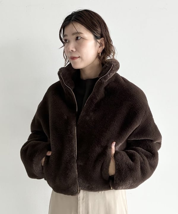 AONO SHIKAMAさんの「BEAMS WOMEN｜【別注】TATRAS / ARIANNA ブルゾン」を使ったコーディネート