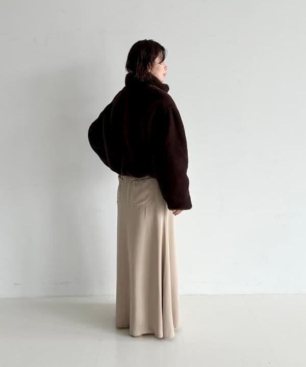AONO SHIKAMAさんの「BEAMS WOMEN｜【別注】TATRAS / ARIANNA ブルゾン」を使ったコーディネート