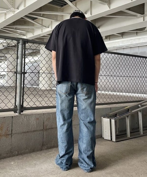 槙山 賢斗さんの「BEAMS WOMEN｜LEVI'S(R) / 567（TM）ルーズフレア」を使ったコーディネート