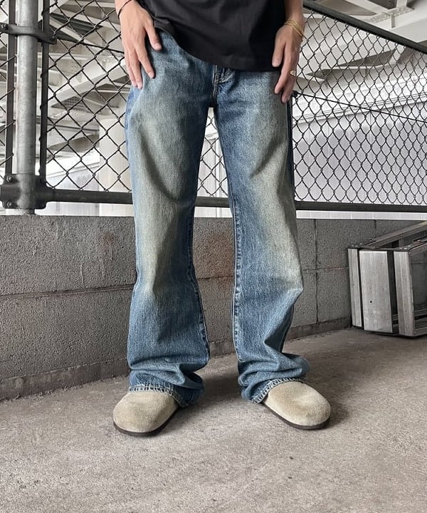 槙山 賢斗さんの「BEAMS WOMEN｜LEVI'S(R) / 567（TM）ルーズフレア」を使ったコーディネート
