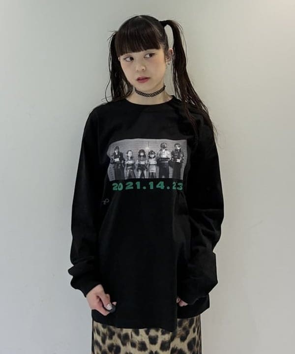 りかちょび/岸本梨佳さんの「ベロア プリント レース ヘム スカート」を使ったコーディネート