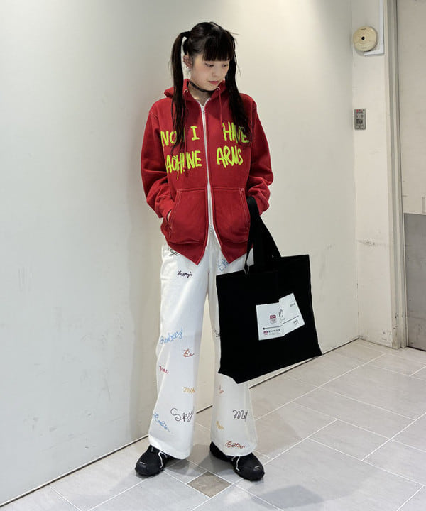 りかちょび/岸本梨佳さんの「エンブロ エプロン パンツ」を使ったコーディネート