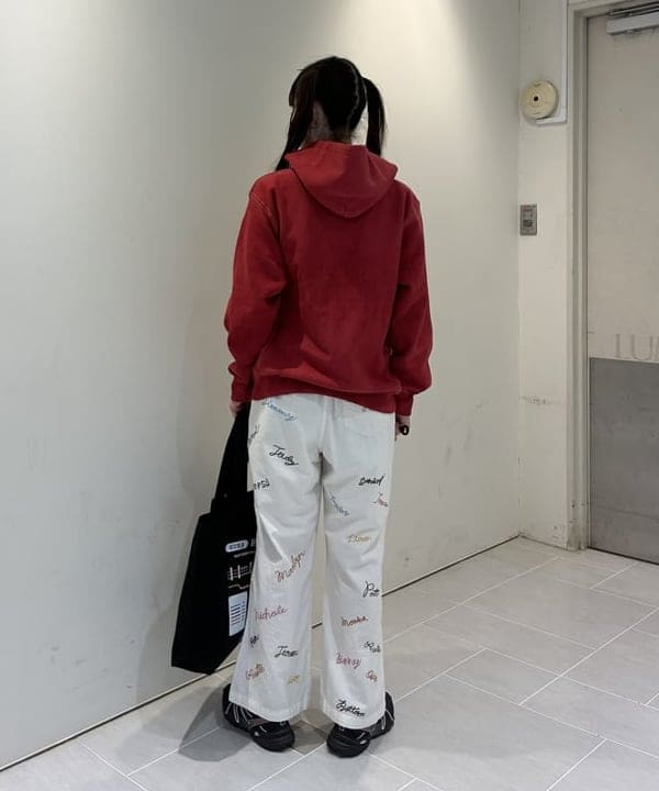 りかちょび/岸本梨佳さんの「エンブロ エプロン パンツ」を使ったコーディネート