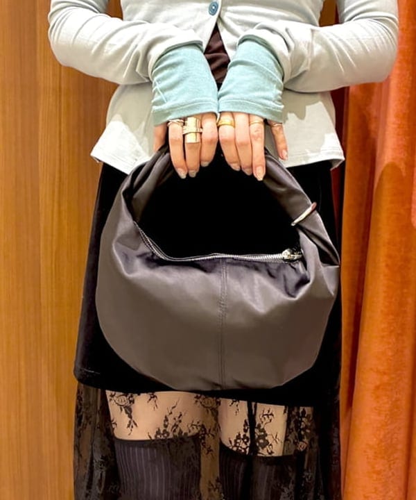 カタヤマ アヤさんの「BEAMS WOMEN｜配色 ラメシアー ソックス」を使ったコーディネート