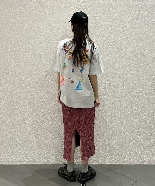 りかちょび/岸本梨佳さんの「カット シャーリング スカート」を使ったコーディネート