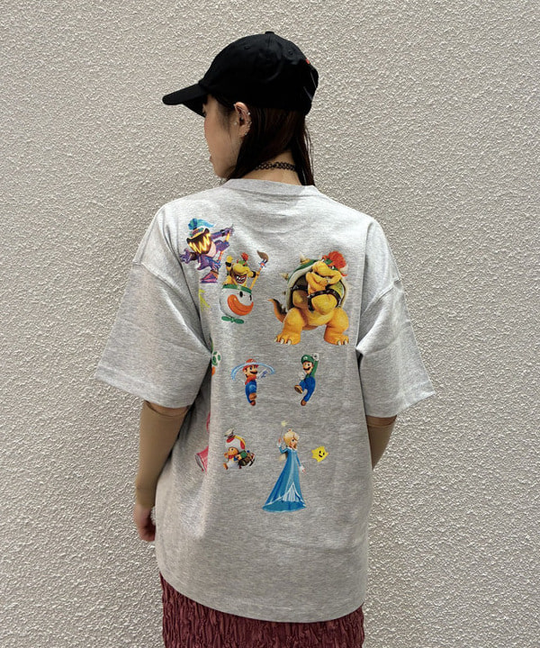 りかちょび/岸本梨佳さんの「カット シャーリング スカート」を使ったコーディネート