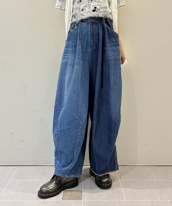 りかちょび/岸本梨佳さんの「配色 ステッチ キャップ　　日除け 紫外線対策 夏素材 レジャー アウトドア 夏コーデ」を使ったコーディネート