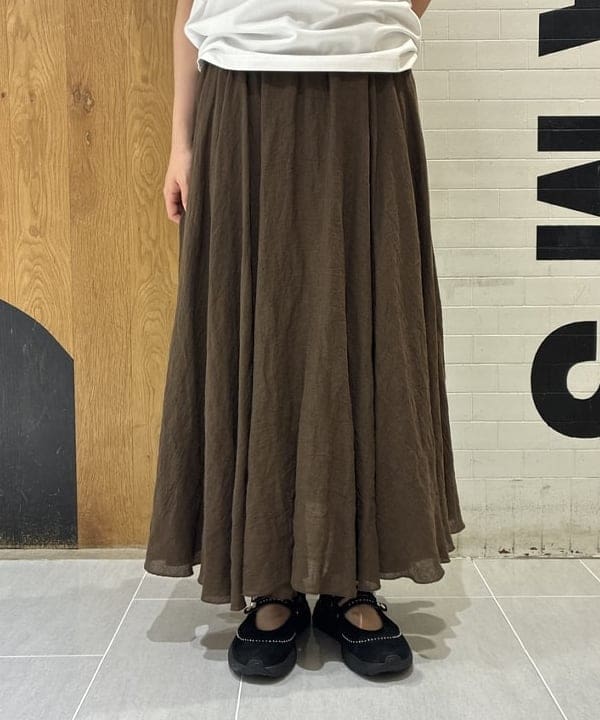 中平 あみさんの「BEAMS WOMEN｜【別注】NOMADIS / for Dog Lovers Tシャツ」を使ったコーディネート