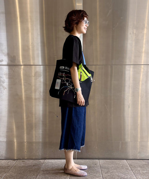 みりさんの「ボーイ ベーシック Tシャツ」を使ったコーディネート