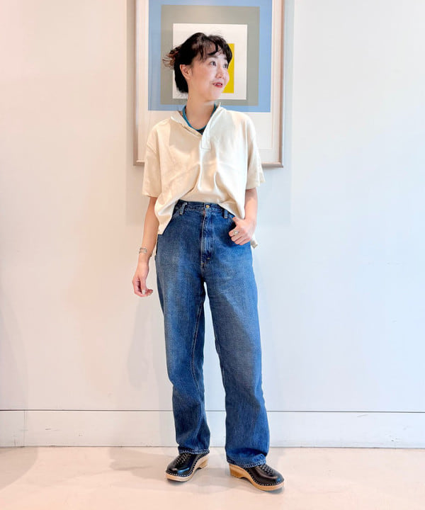 おのすさんの「BEAMS WOMEN｜カットオフ ヘンリーネック T」を使ったコーディネート