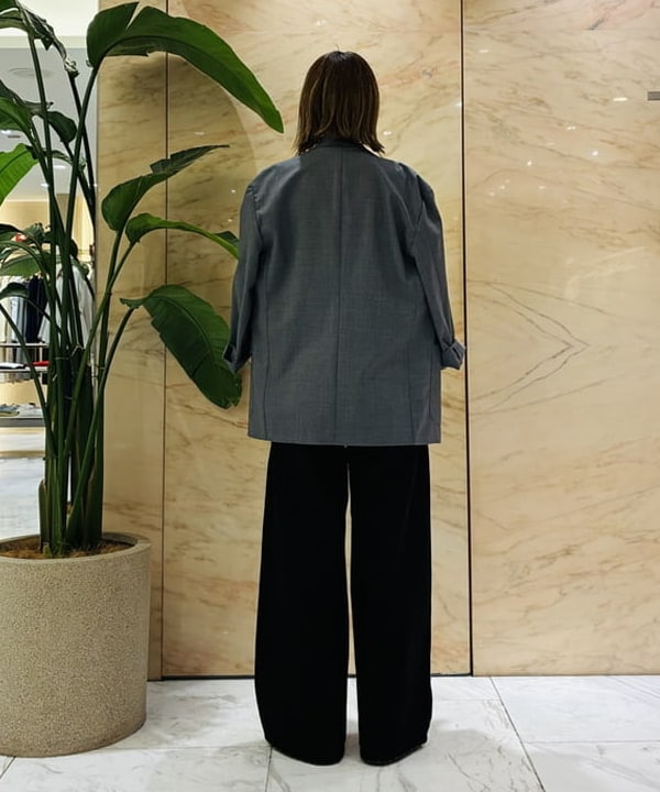 岩沢 珠代さんの「BEAMS WOMEN｜AK+1 / コットン リボン ノースリーブ カットソー」を使ったコーディネート