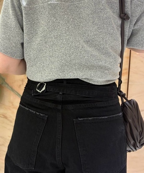 塚越 有紀さんの「BEAMS WOMEN｜ブークレ アシンメトリーヘム Tシャツ」を使ったコーディネート