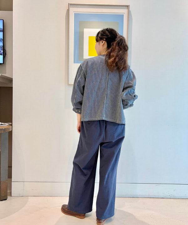 おのすさんの「BEAMS WOMEN｜【別注】Gramicci / 2プリーツ ワイドパンツ」を使ったコーディネート