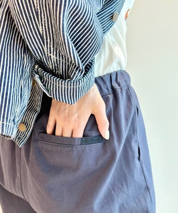 おのすさんの「BEAMS WOMEN｜【別注】Gramicci / 2プリーツ ワイドパンツ」を使ったコーディネート