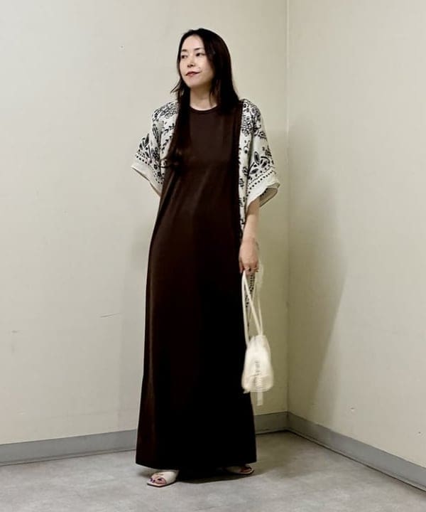 関 桂子さんの「BEAMS WOMEN｜ウォッシャブル ウール ノースリーブ ワンピース」を使ったコーディネート