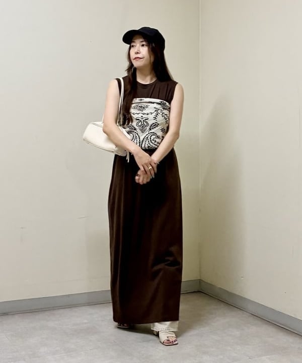 関 桂子さんの「BEAMS WOMEN｜ウォッシャブル ウール ノースリーブ ワンピース」を使ったコーディネート
