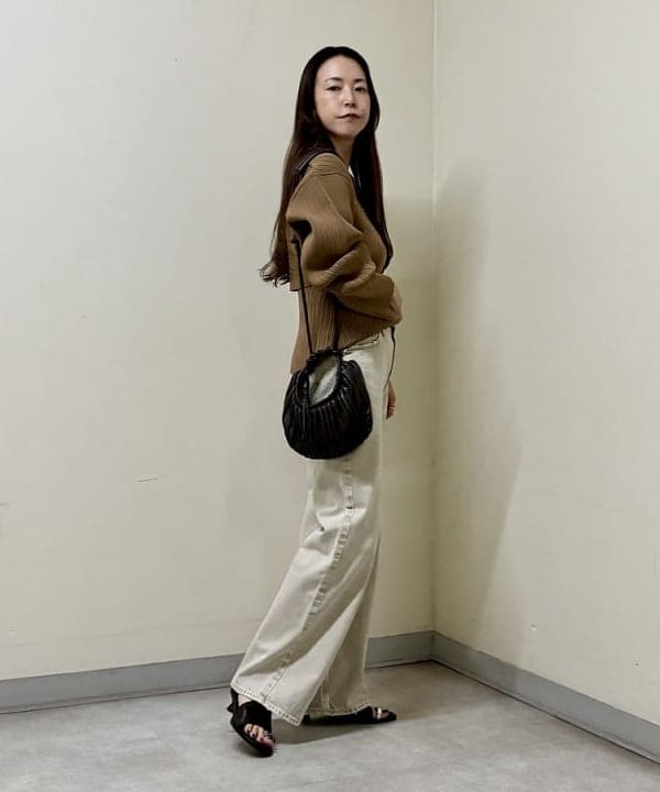 関 桂子さんの「BEAMS WOMEN｜ORR / アコーディオン キャミソール」を使ったコーディネート