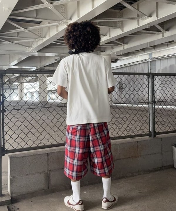 NADEL ナデールさんの「BEAMS WOMEN｜【別注】Dickies / チェック ショーツ」を使ったコーディネート