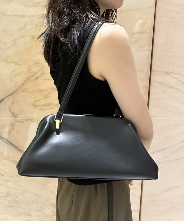 坂本 涼花さんの「BEAMS WOMEN｜SHISEI / MM CHISEL TOE SLIPON パンプス」を使ったコーディネート