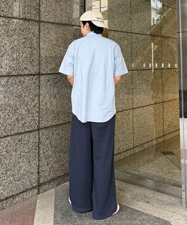 深澤 琥太郎さんの「BEAMS WOMEN｜オックスフォード ワンポイント ミニボタンダウンシャツ【ベーシックフィット】」を使ったコーディネート