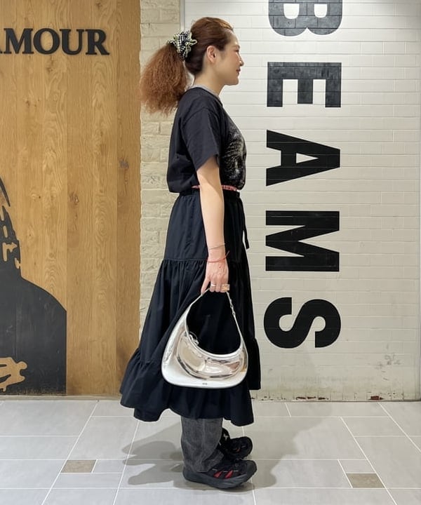 エノモト アミさんの「BEAMS WOMEN｜【別注】Gramicci / パネル スカート」を使ったコーディネート