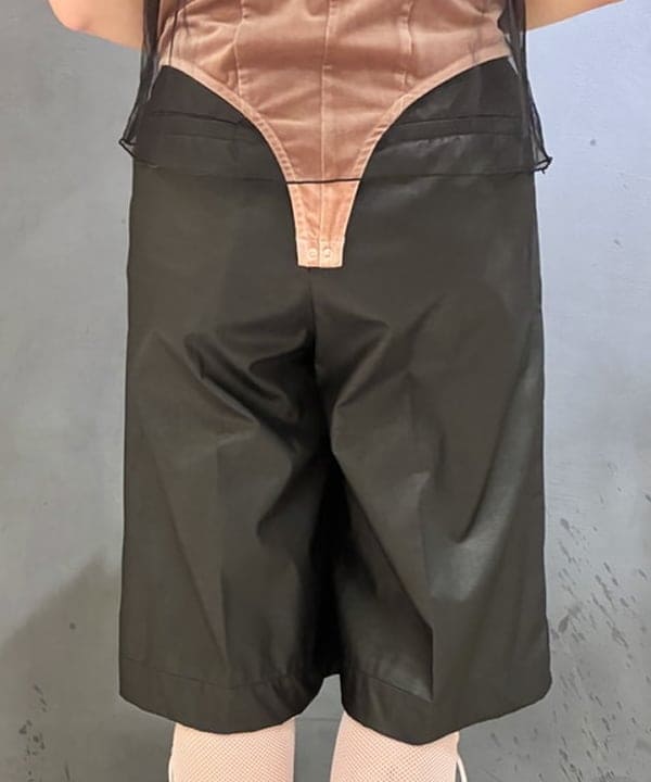 はっとりさんの「BEAMS WOMEN｜チュール レイヤー ラッフル フレンチスリーブ」を使ったコーディネート