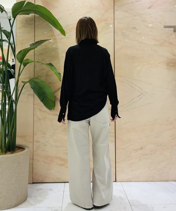 岩沢 珠代さんの「BEAMS WOMEN｜CINOH / リラックス シャツ」を使ったコーディネート