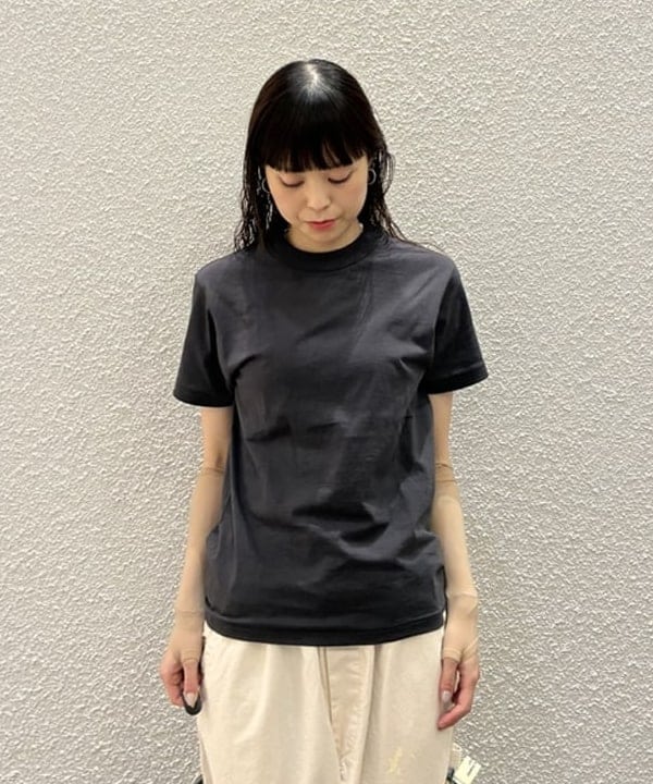 りかちょび/岸本梨佳さんの「BEAMS WOMEN｜【別注】Lee &times; maturely / リメイク ペインター パンツ」を使ったコーディネート