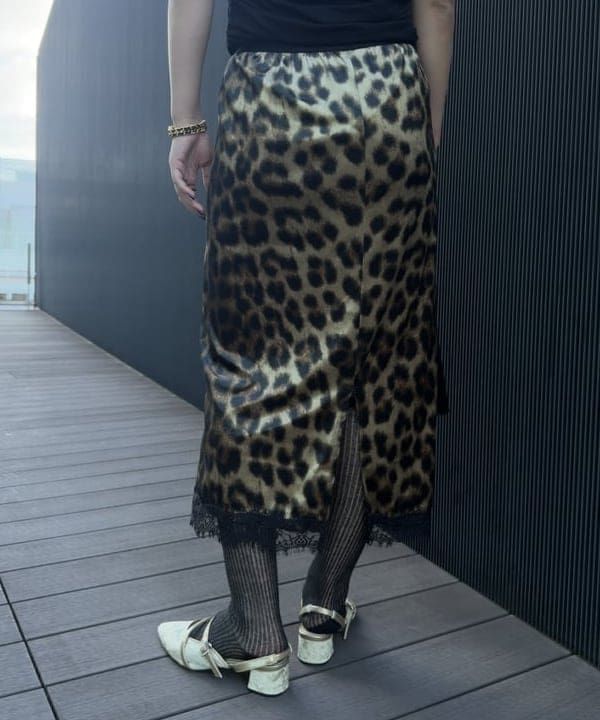 松本 佳菜子さんの「BEAMS WOMEN｜YAHKI / YH-809 SHOULDER BAG」を使ったコーディネート