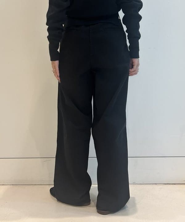 清水 彩乃さんの「BEAMS WOMEN｜ワイド チノ パンツ」を使ったコーディネート