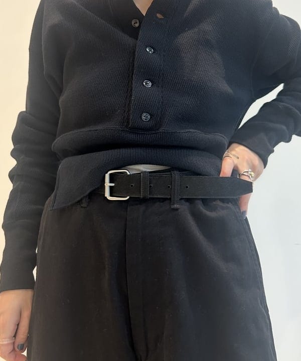 清水 彩乃さんの「BEAMS WOMEN｜ワイド チノ パンツ」を使ったコーディネート