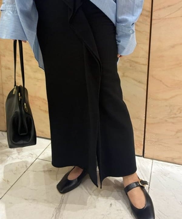 塚越 有紀さんの「BEAMS WOMEN｜PUNTI. / ECLAIR ワンショルダー ハンドバッグ M」を使ったコーディネート