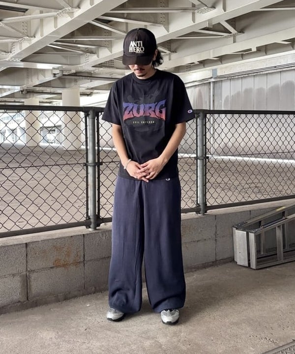 Gazziさんの「BEAMS WOMEN｜BEAMS｜【別注】Champion /「TOY STORY」 T-SHIRT｜Tシャツ 半袖｜トイ・ストーリー 30周年 」を使ったコーディネート