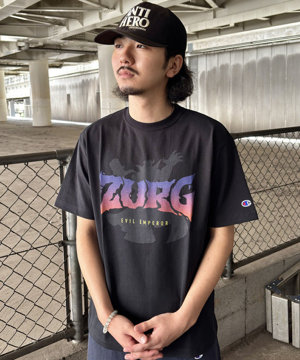 Gazziさんの「BEAMS WOMEN｜BEAMS｜【別注】Champion /「TOY STORY」 T-SHIRT｜Tシャツ 半袖｜トイ・ストーリー 30周年 」を使ったコーディネート
