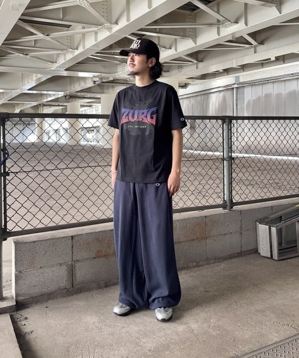 Gazziさんの「BEAMS WOMEN｜BEAMS｜【別注】Champion /「TOY STORY」 T-SHIRT｜Tシャツ 半袖｜トイ・ストーリー 30周年 」を使ったコーディネート