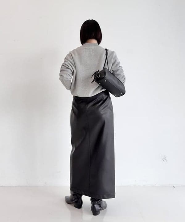 大川 美咲さんの「BEAMS WOMEN｜AK+1 /  裏毛スウェット プルオーバー」を使ったコーディネート