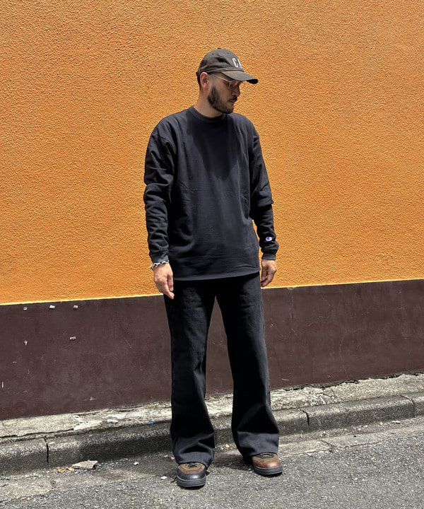 Takahashi Yujiさんの「BEAMS WOMEN｜【別注】Champion / リバーシブル ロングスリーブ Tシャツ」を使ったコーディネート