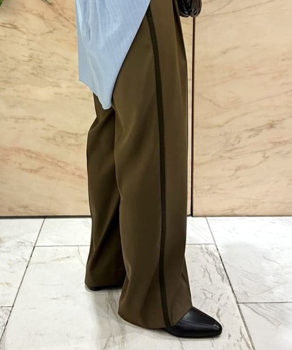 越智 里美さんの「BEAMS WOMEN｜AK+1 / コットンボイル ストライプ シャツ」を使ったコーディネート