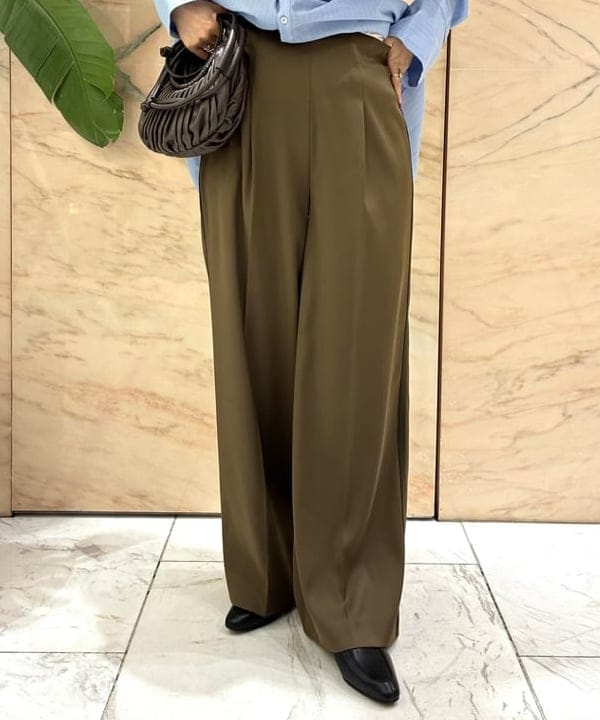 越智 里美さんの「BEAMS WOMEN｜AK+1 / コットンボイル ストライプ シャツ」を使ったコーディネート