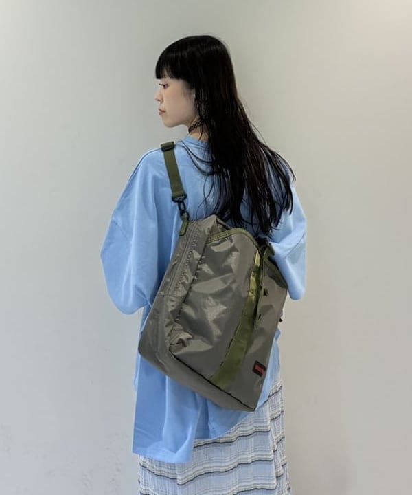 りかちょび/岸本梨佳さんの「【別注】BRIEFING / ミリタリー キット バッグ」を使ったコーディネート